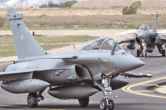 皇冠信用网代理注册_印度迎来军工重大突破皇冠信用网代理注册，法国达索妥协启示深远，歼10也在背后助力？