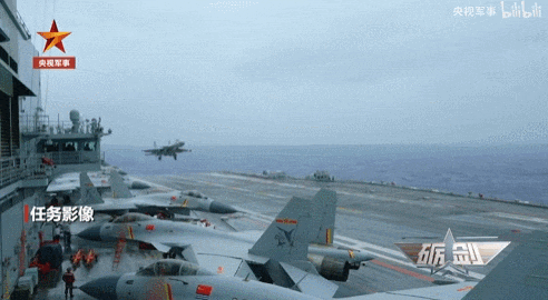 挪威超级联赛_央视公开！美国双航母夹击中国辽宁舰挪威超级联赛，歼-15挂弹起飞与美军狗斗