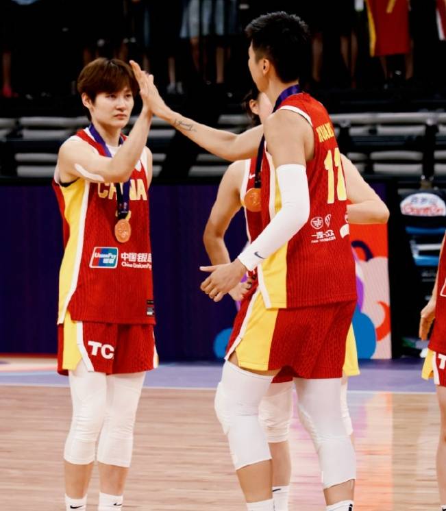 皇冠信用網登1_中国女篮队长杨力维亚洲杯表现引争议皇冠信用網登1,发文称“无愧无憾”,让黄思静别低头