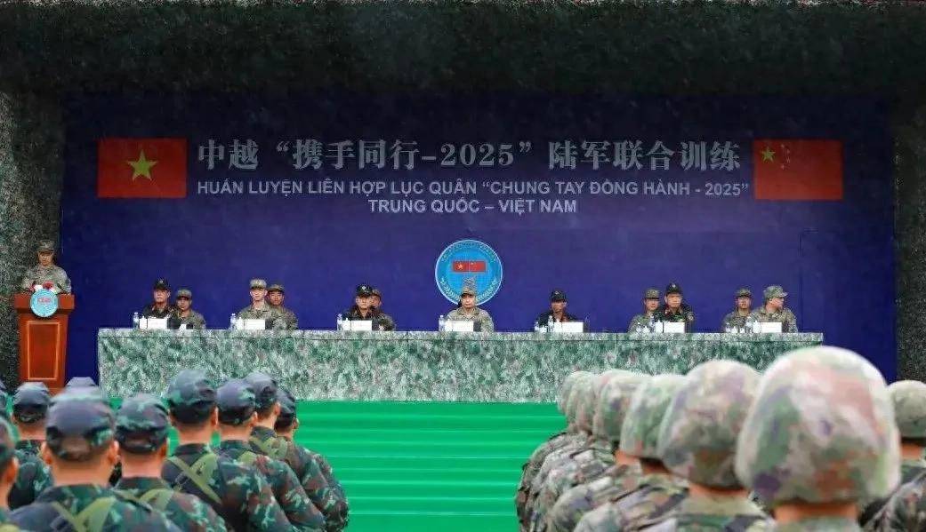 皇冠皇冠平台_越南新步枪参加联合军演皇冠皇冠平台，担心中国偷学技术，结果频繁卡壳到炸？