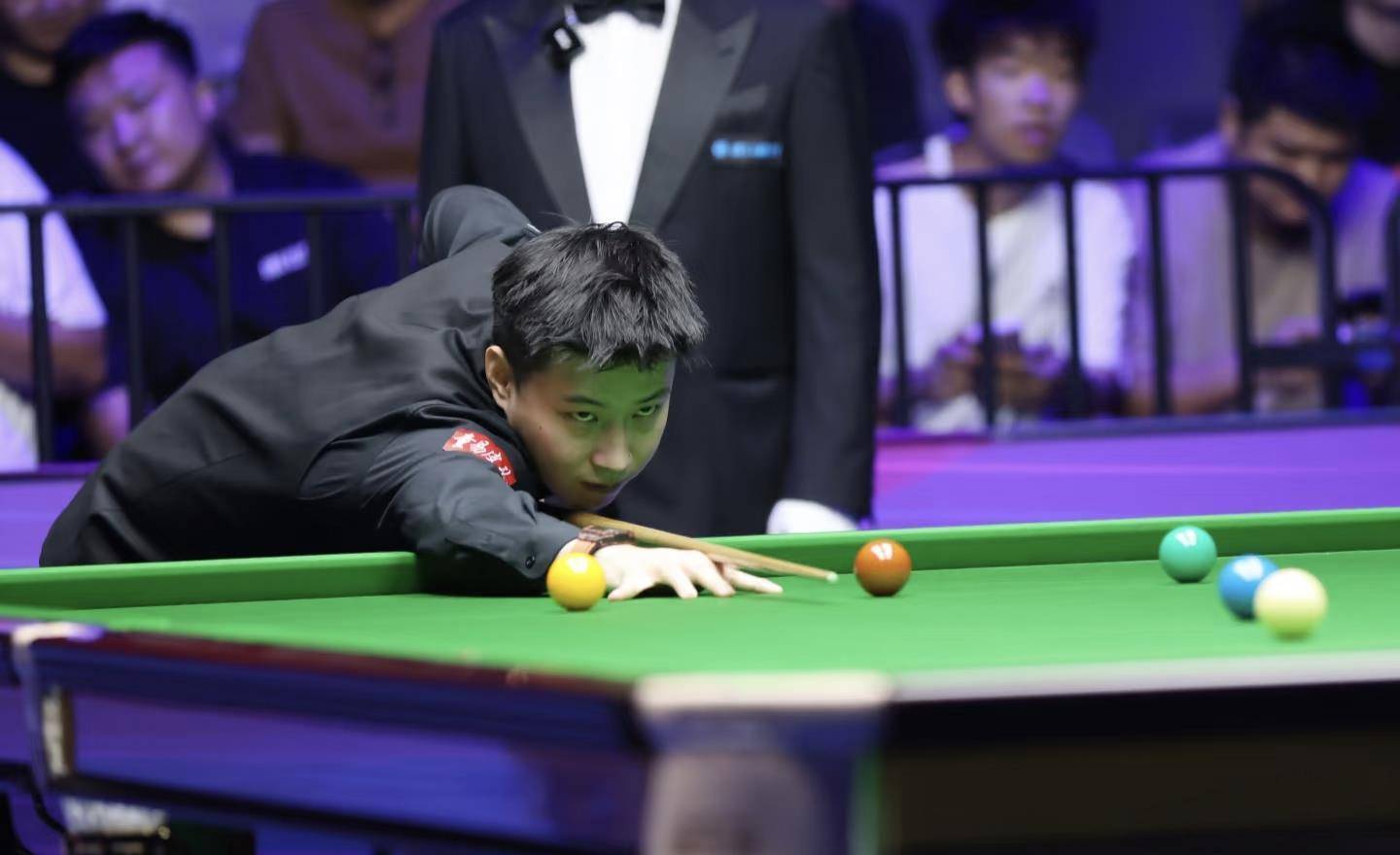 如何申请皇冠信用盘_赵心童两杆破百淘汰史蒂文斯如何申请皇冠信用盘，晋级斯诺克武汉公开赛32强