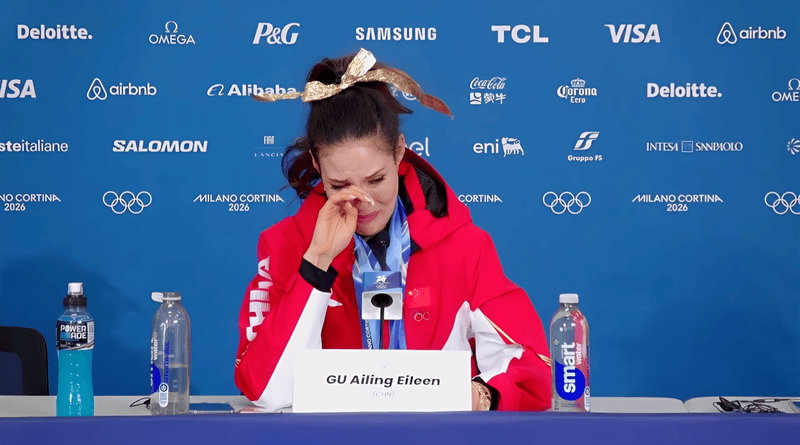 皇冠信用网地址
_泪洒发布会现场皇冠信用网地址
!谷爱凌夺金后得知奶奶去世:会和她一样勇敢